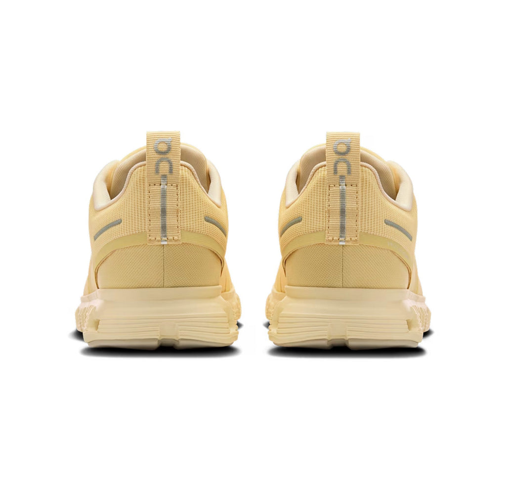 ON Women's Cloud 6 Waterproof Nectar/Castor