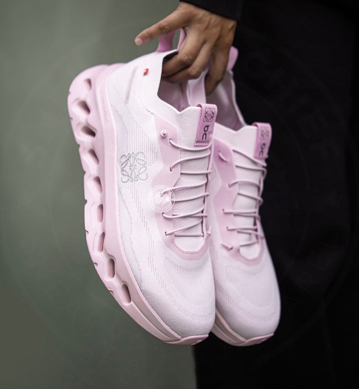 On Running Cloudtilt LOEWE Pale Pink