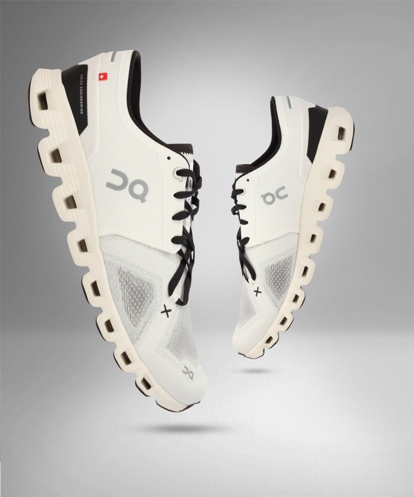 On Running Cloud X 3 white