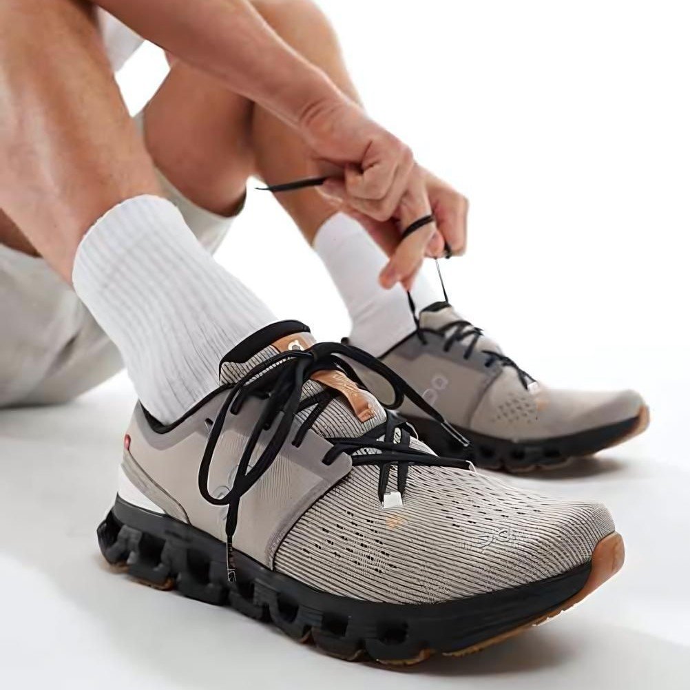 On Running Cloud X 4 Fog Black