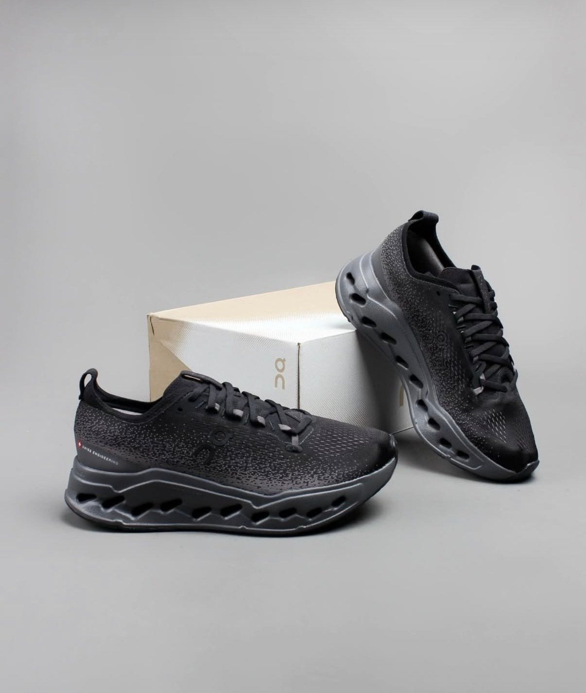 On Running Cloudsurfer Max Black Eclipse