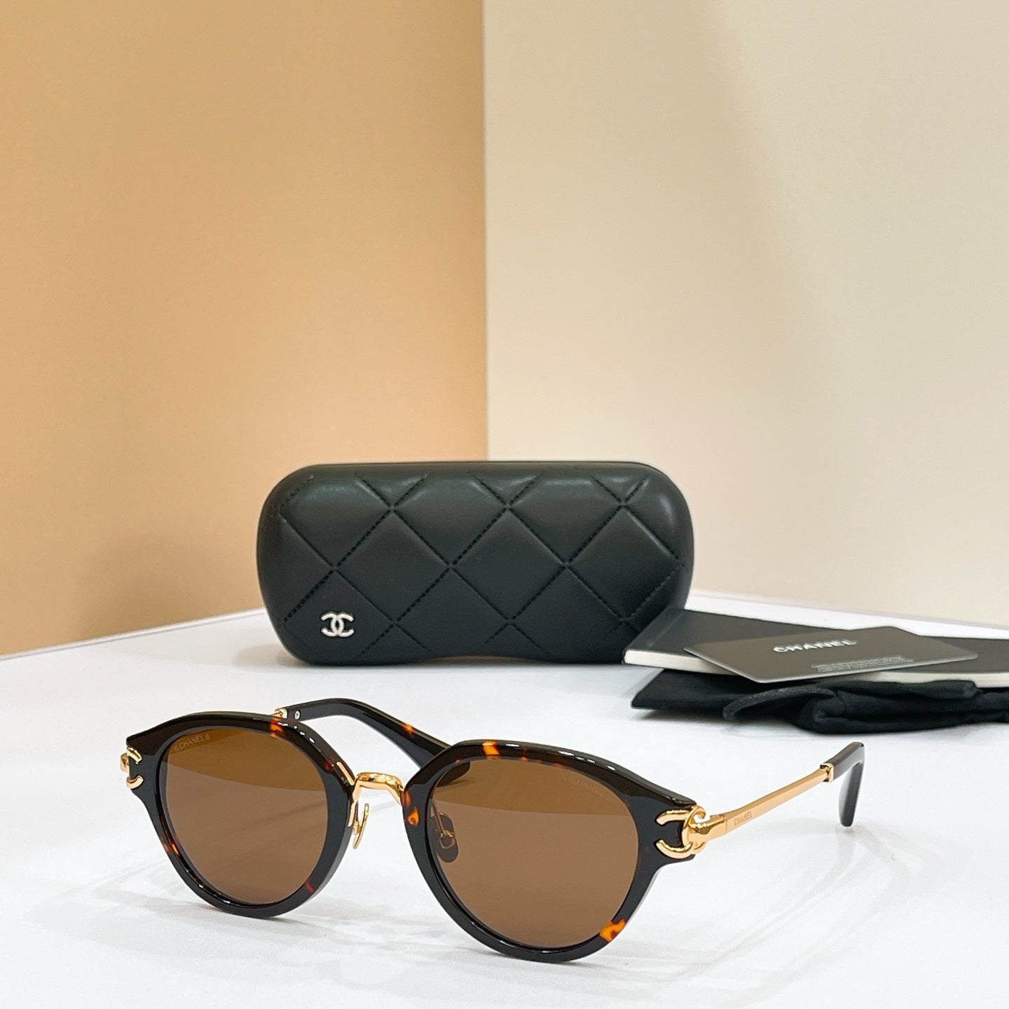 CHANEL Sunglasses 5575