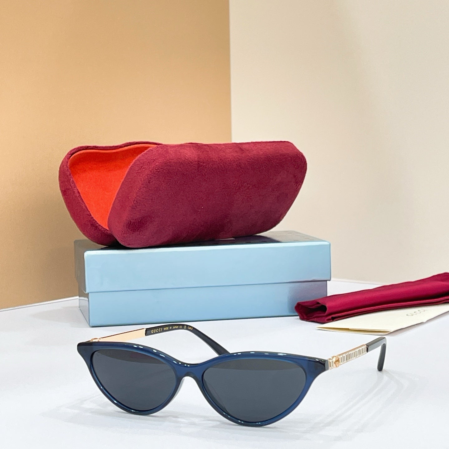 GUCCI Sunglasses GG2211S