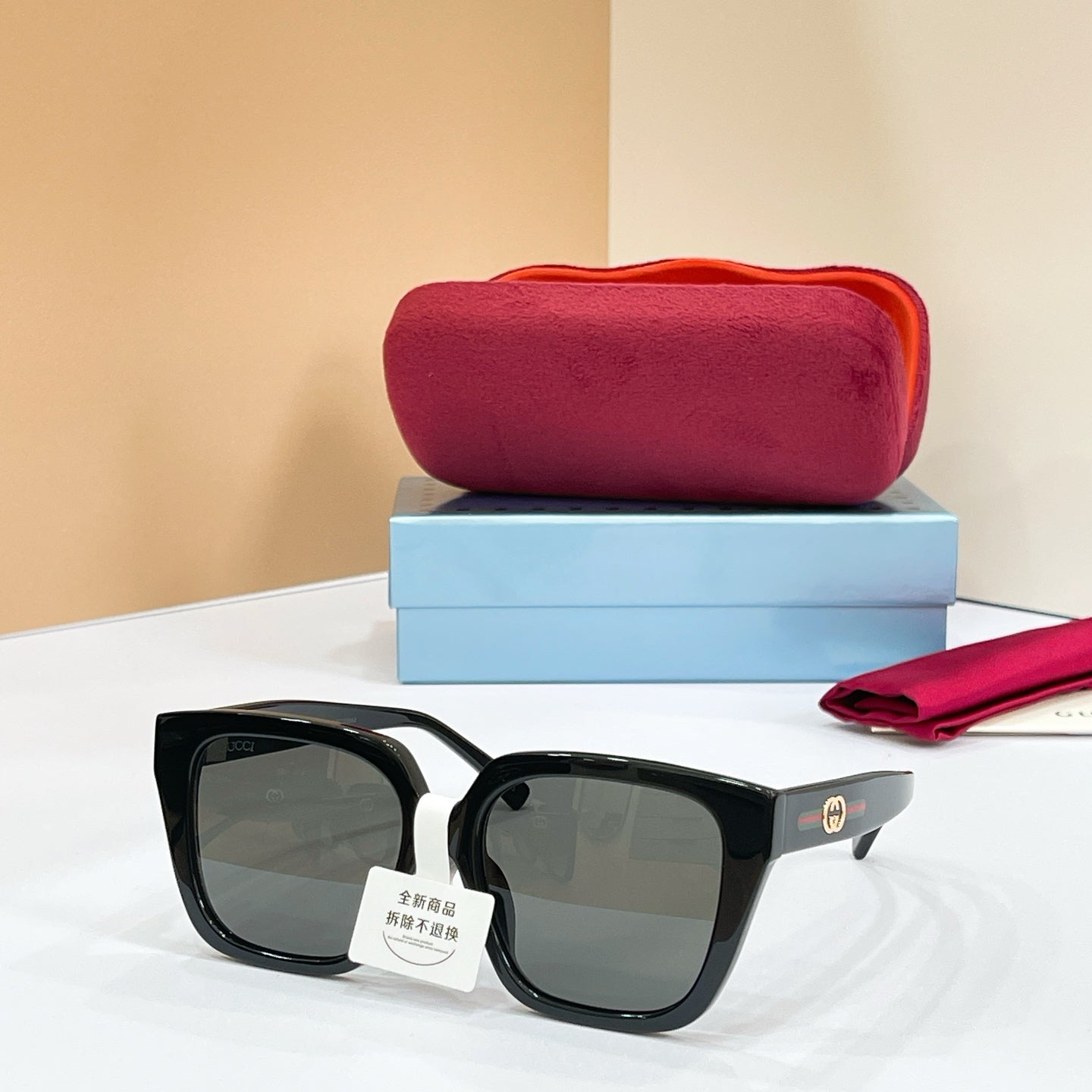 GUCCI Sunglasses GG2102S