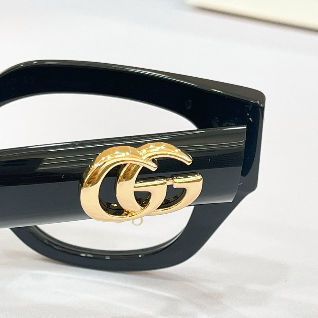 GUCCI Eyeglasses GG1847O