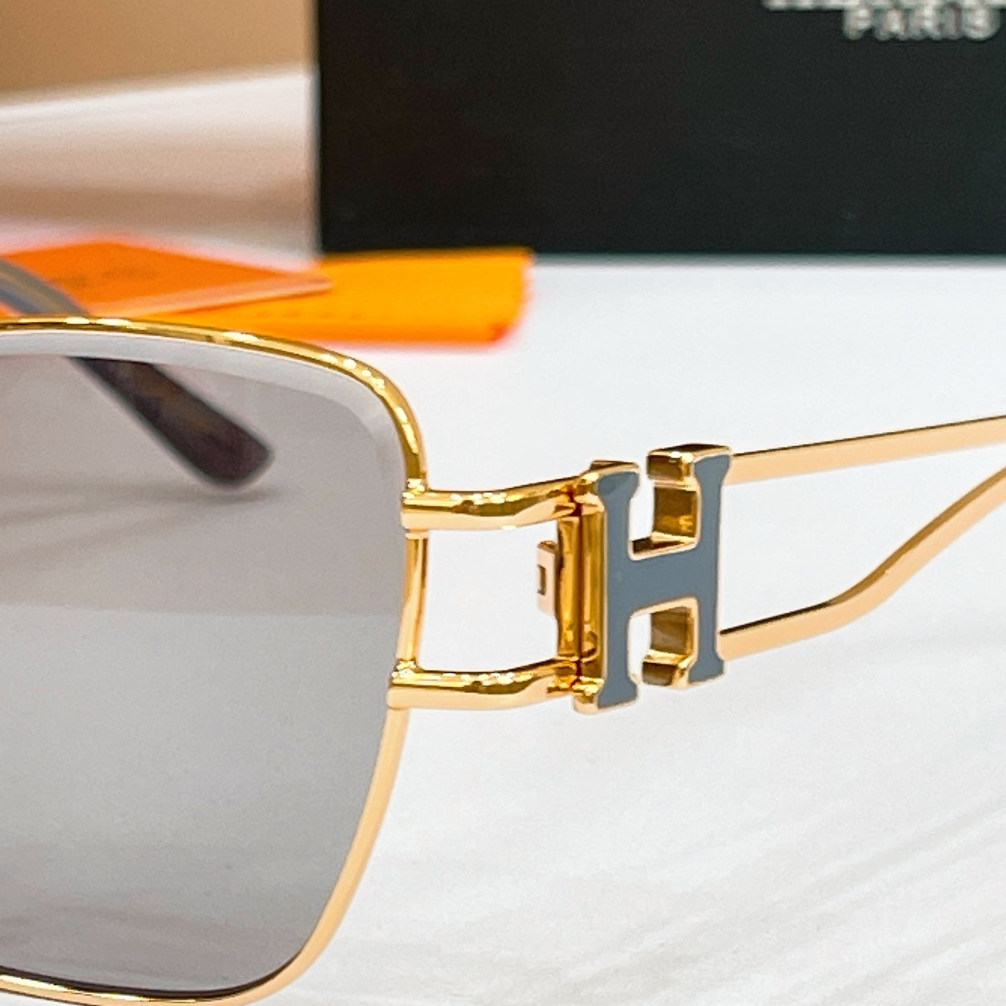 HERMÈS Sunglasses H8128S