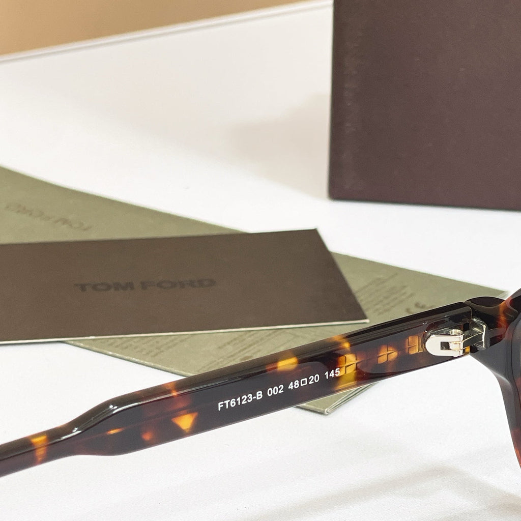 TOM FORD Eyeglasses FT6123