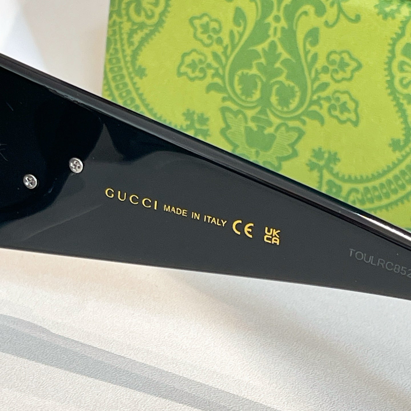 GUCCI Sunglasses GG1842S