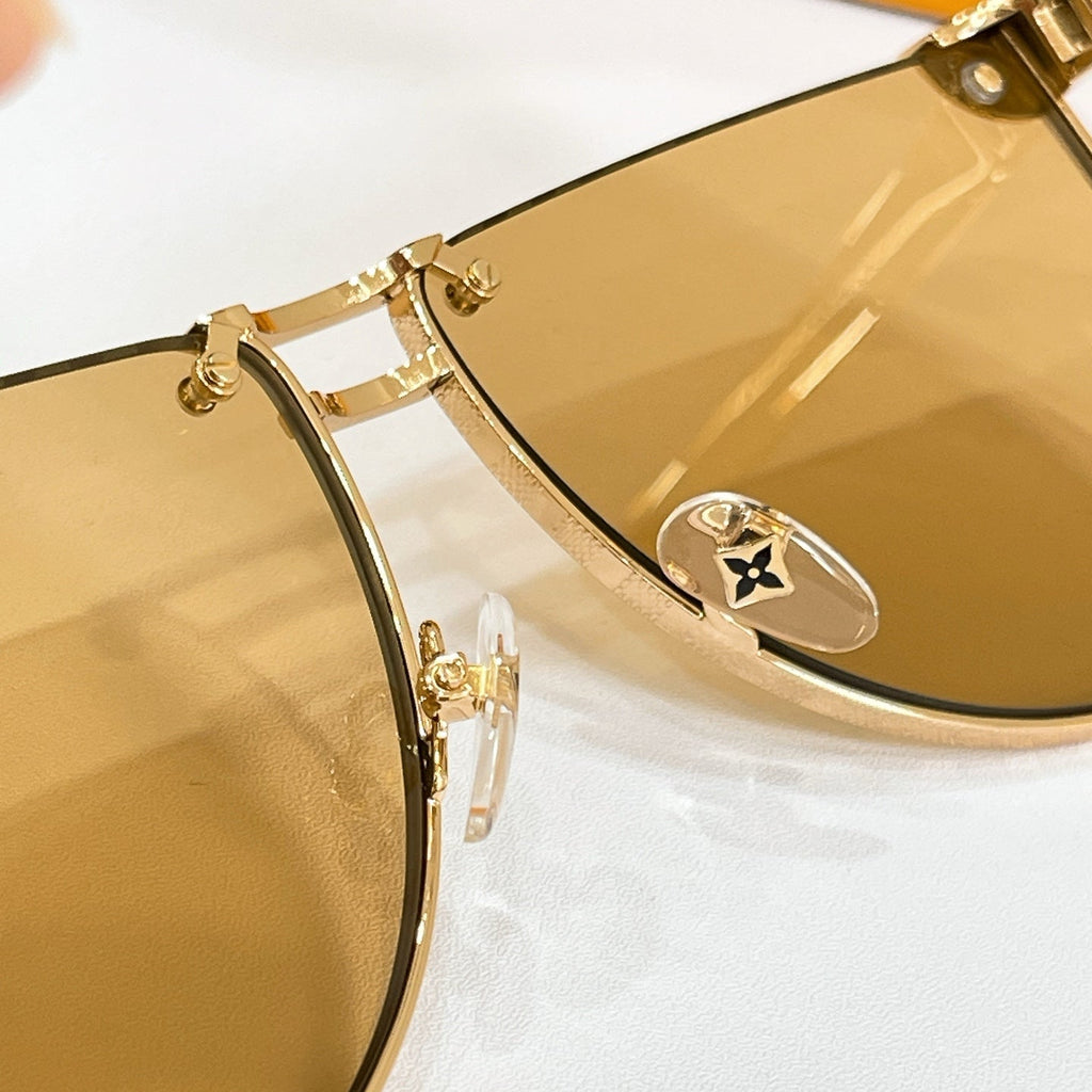 LOUIS VUITTON Sunglasses Z3208U