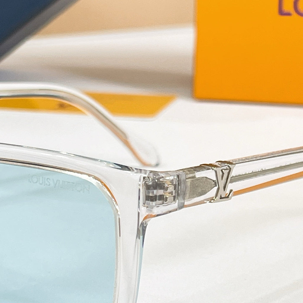 LOUIS VUITTON Sunglasses Z3293U
