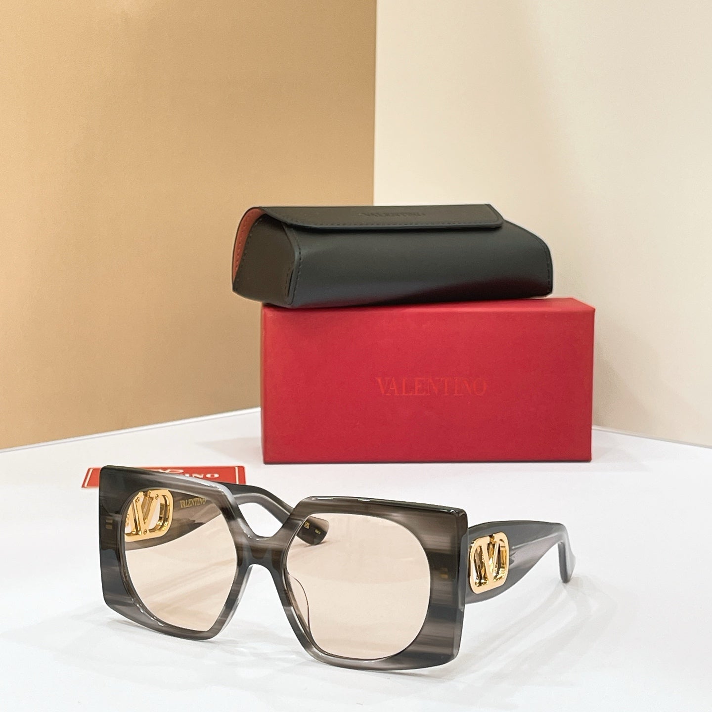 VALENTINO Sunglasses VG0002S