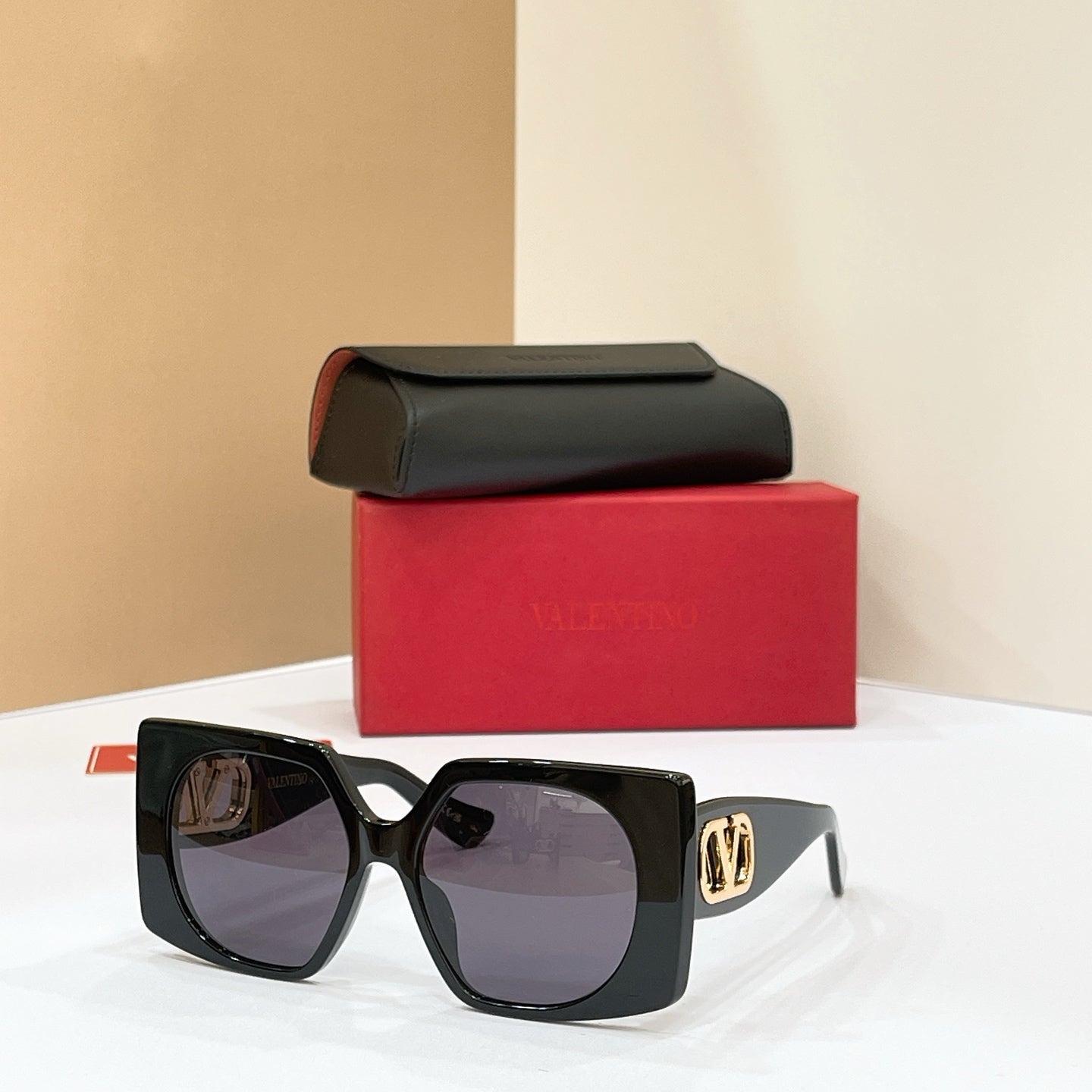 VALENTINO Sunglasses VG0002S