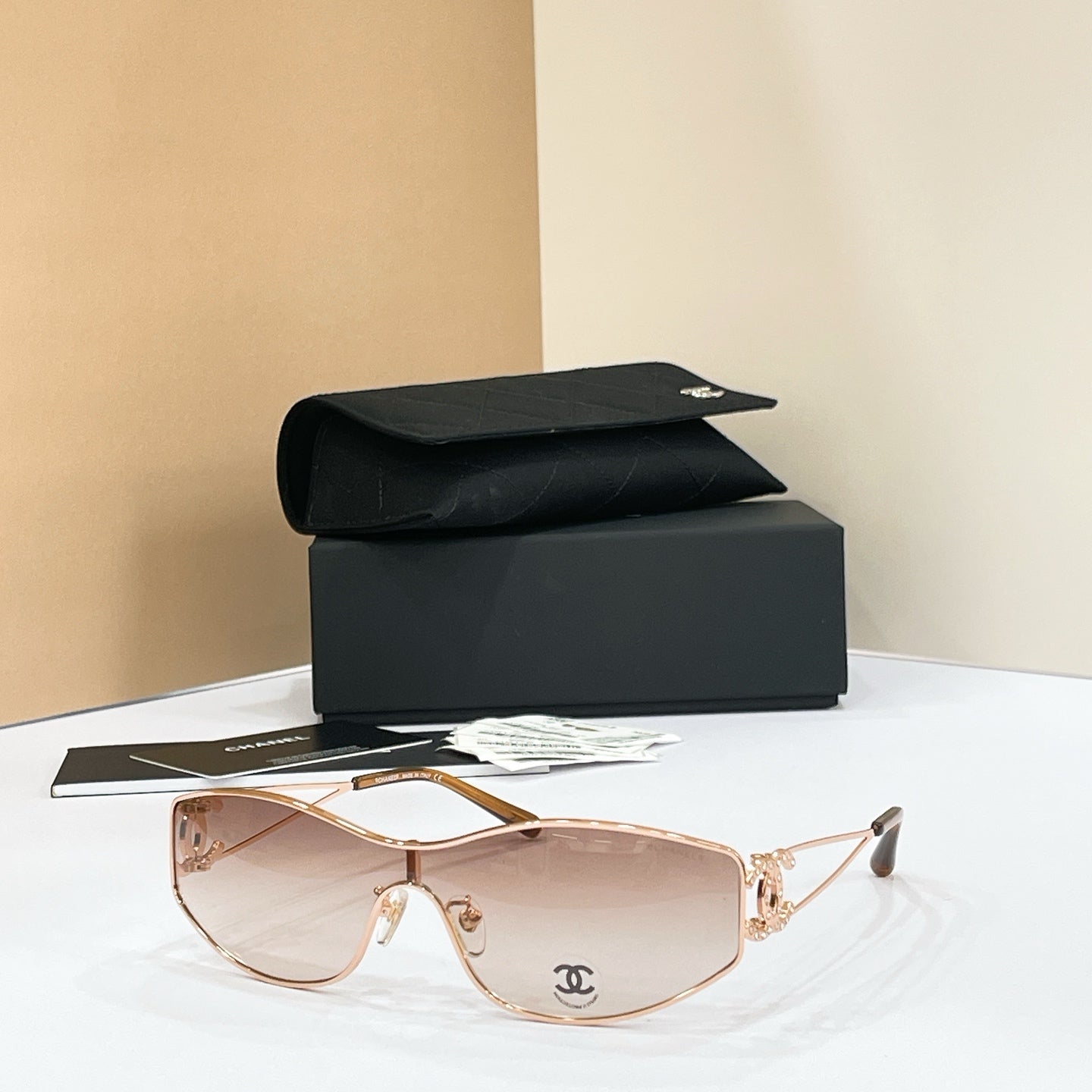 CHANEL Sunglasses CH4073
