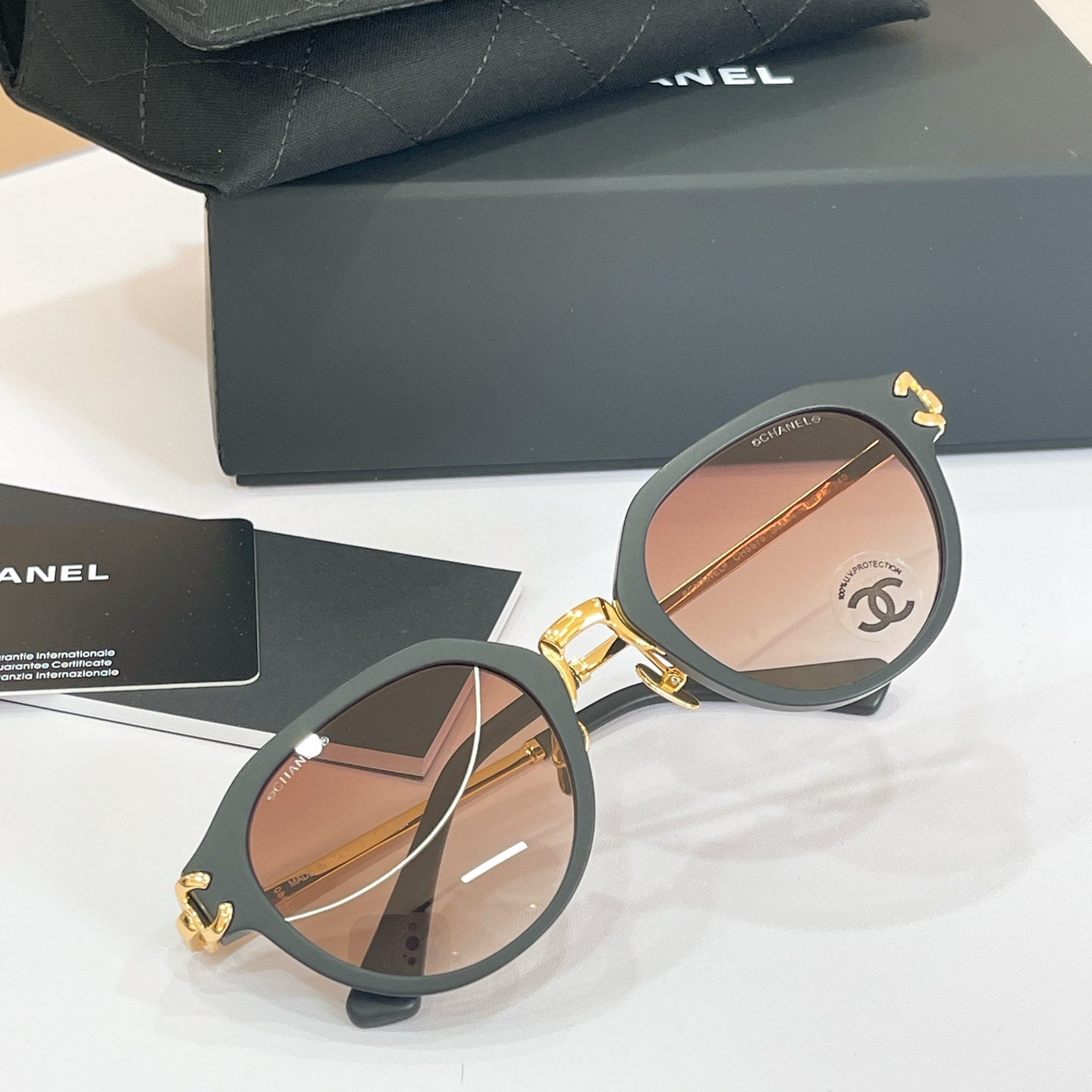 CHANEL Sunglasses CH5575