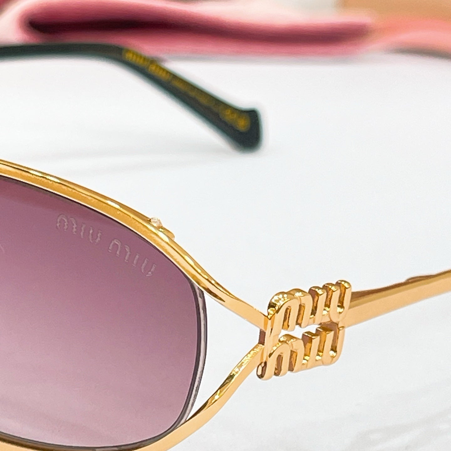 MIU MIU Sunglasses OMU A88S