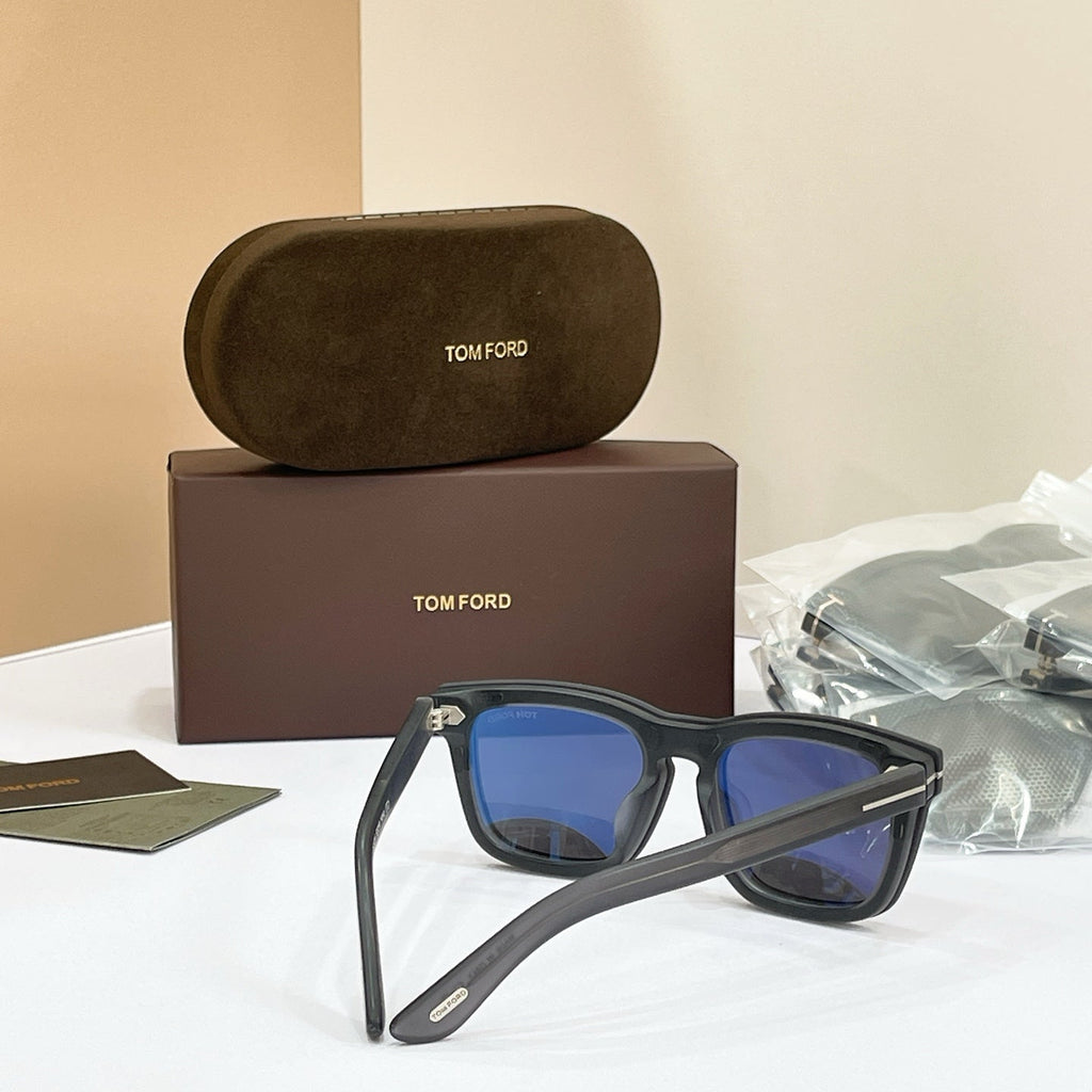 TOM FORD Sunglasses TF6070