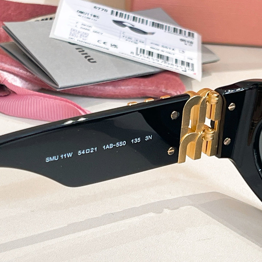 MIU MIU Sunglasses SMU 11W