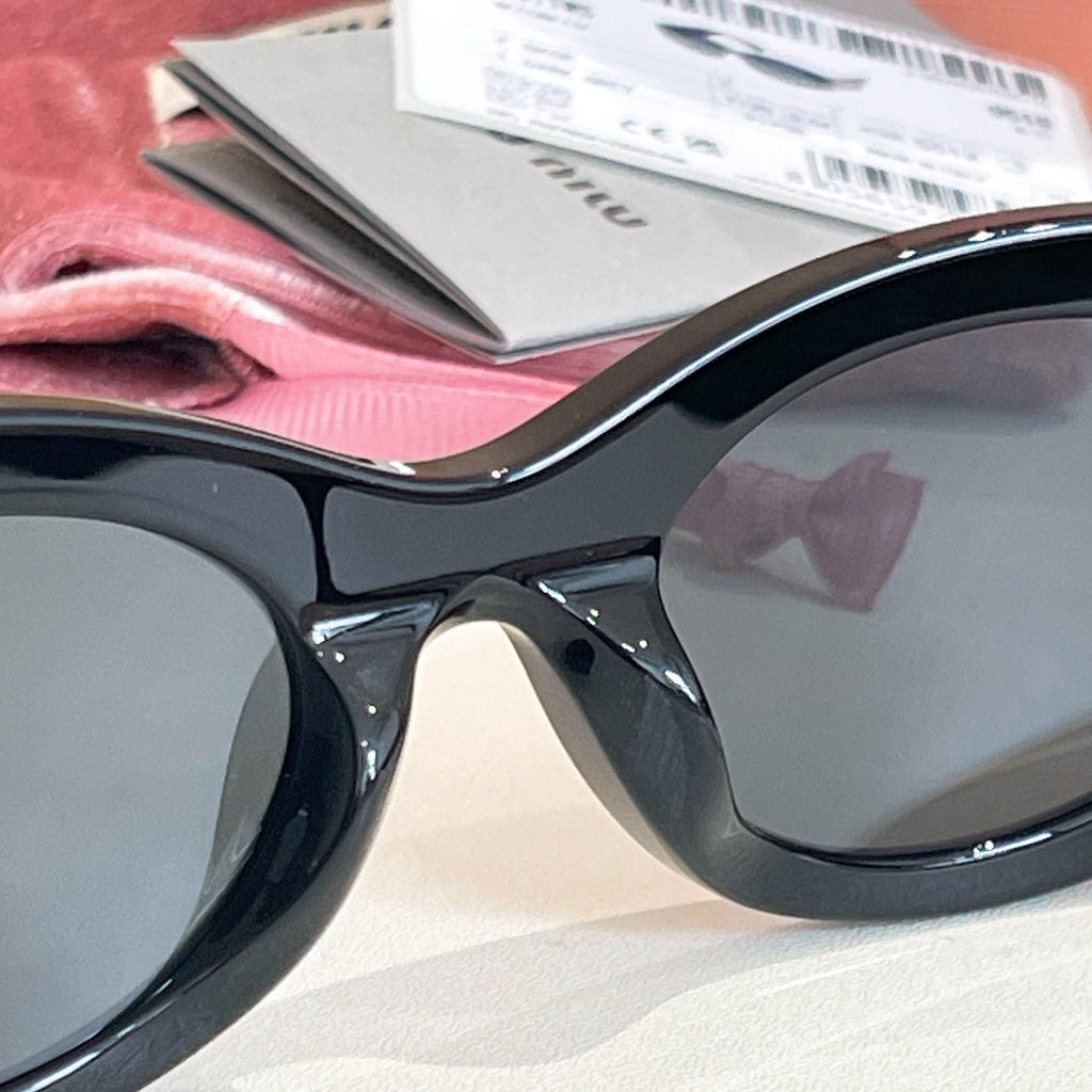 MIU MIU Sunglasses SMU 11W