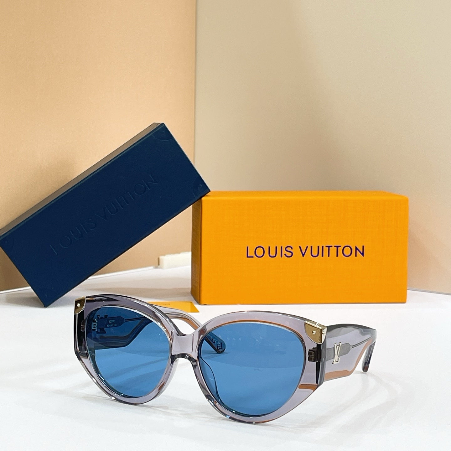 LOUIS VUITTON Sunglasses Z3340W