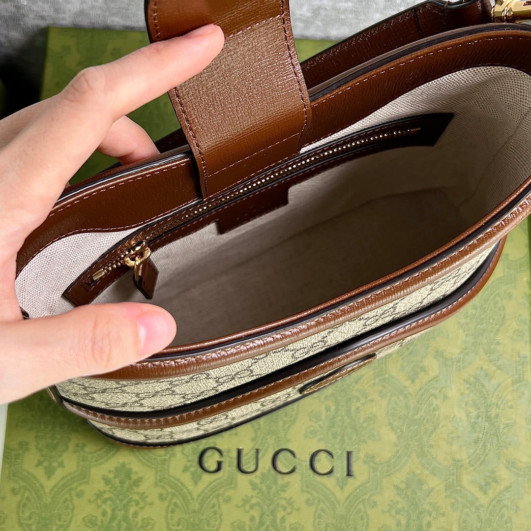 GUCCI GG Retro Bucket Bag